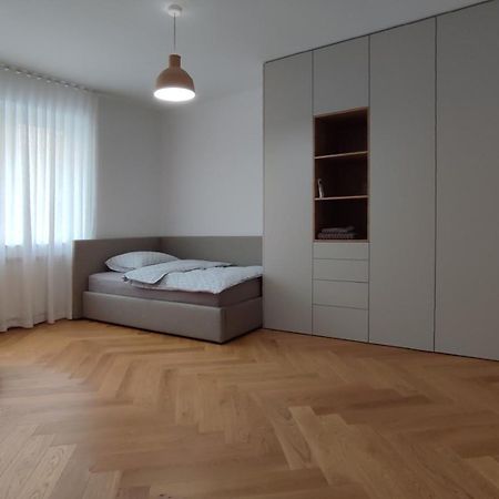 Bratislava Oldtown Apartment 130M2 ,60M2 Terrace And 2 Bathrooms Екстер'єр фото