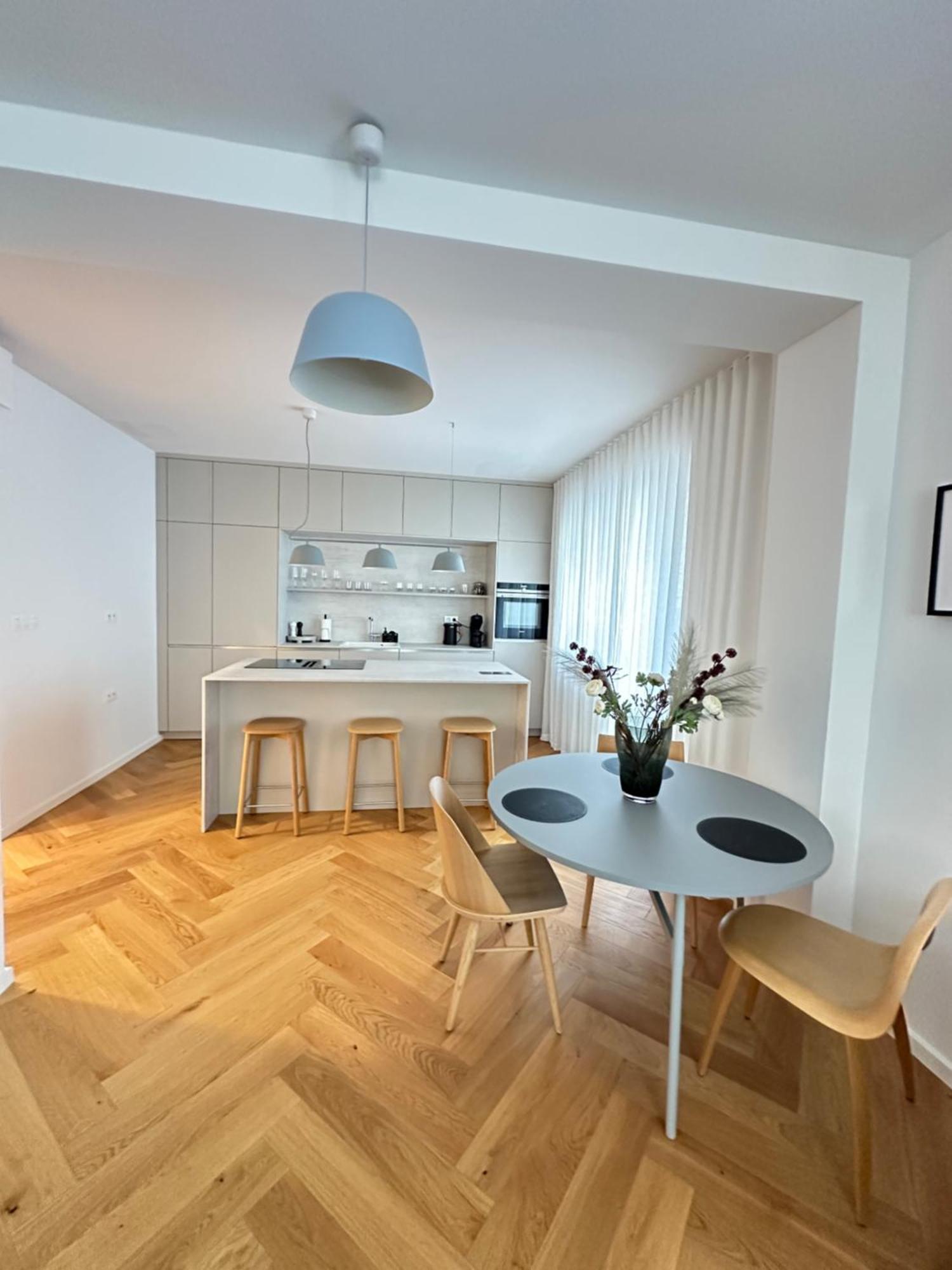 Bratislava Oldtown Apartment 130M2 ,60M2 Terrace And 2 Bathrooms Екстер'єр фото